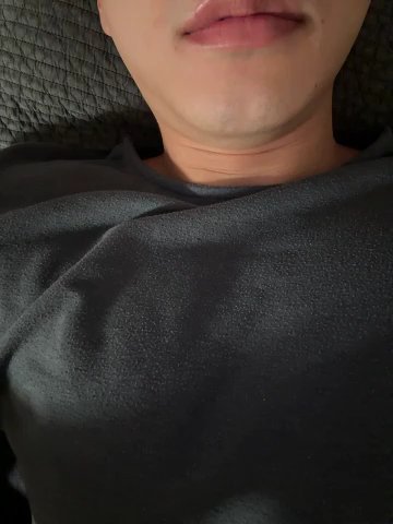 gochu1004 live cam screenshot male from South Korea on Gratis Show – Free Live Cams — screenshot #1