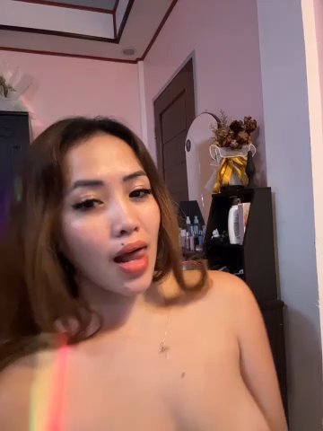 Serenaa_rabbit live cam screenshot femaletranny from Philippines on Gratis Show – Free Live Cams — screenshot #1